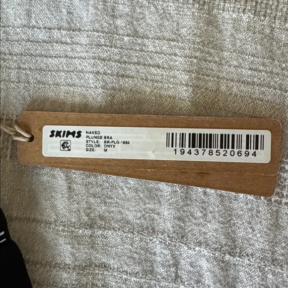 SKIMS NWT *SOLD OUT! * Naked Plunge Bra *ONYX* - Picture 5 of 6